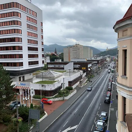 Centrum 403 *